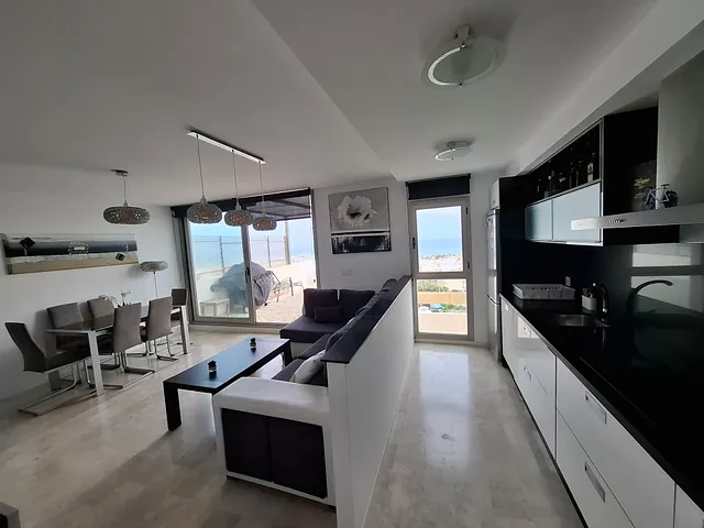 PISO CON VISTAS AL MAR Finca 141