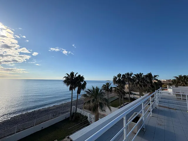 ÁTICO CON VISTAS AL MAR Finca 135