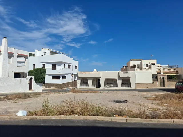 Solar Finca 142