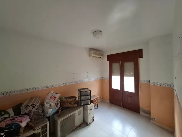 Edificio con dos viviendas en calle principal Finca116